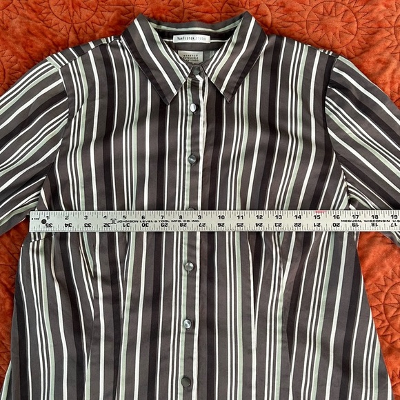 Van Heusen Studio Striped Stretch Button Down Shirt | Size Large - Picture 3 of 7
